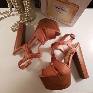 Jessica Simpson Dearah Platform